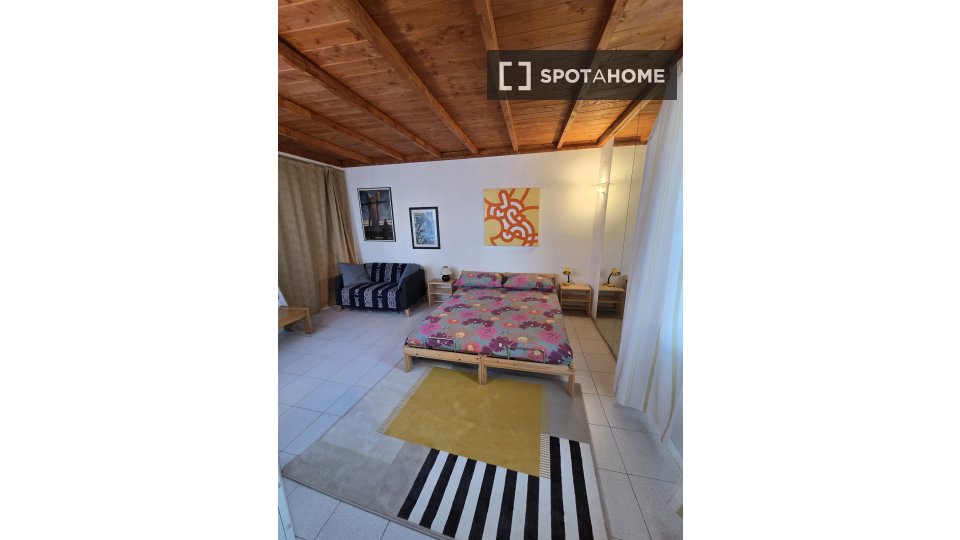 Apartment Milan, 1 bed, 55m² — photo 2