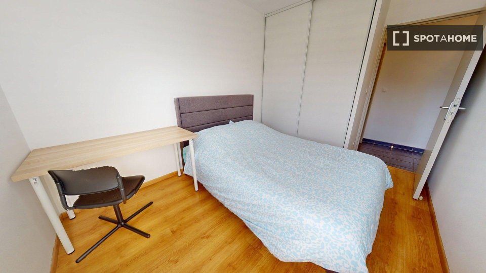 Double room Lyon, 2 beds, 59m² — photo 4