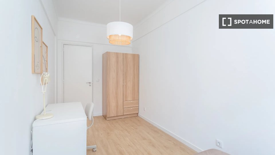 Double room Lisbon, 5 beds — photo 2