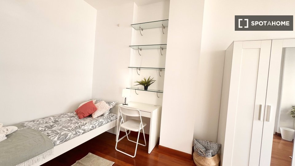 Double room Milan, 4 beds, 107m² — photo 8