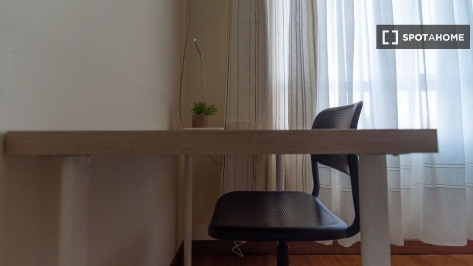 Double room Porto, 5 beds, 180m² — photo 4