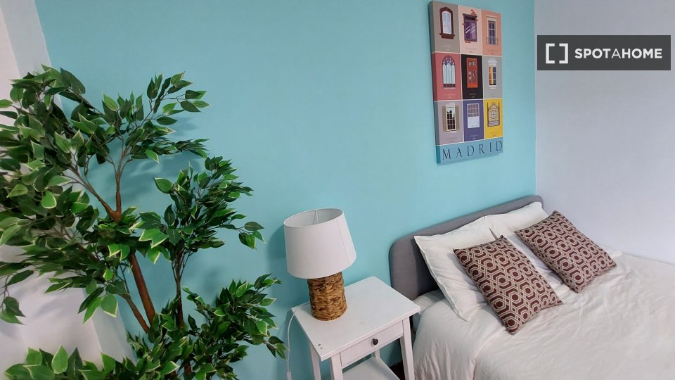 Double room Madrid, 4 beds, 100m² — photo 16