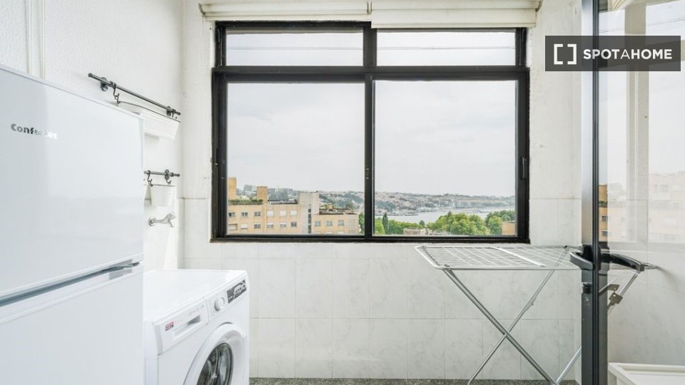 Double room Porto, 5 beds, 180m² — photo 12