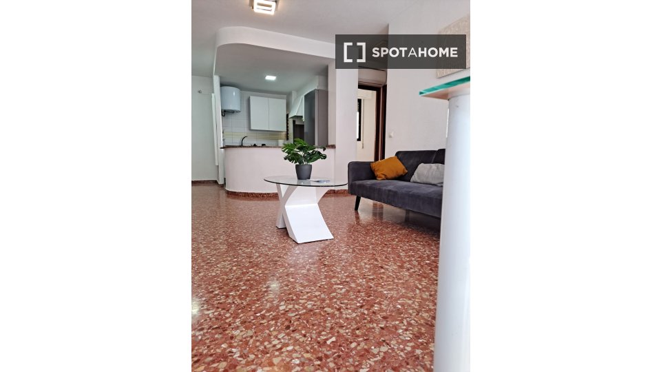 Apartment Valencia, 2 beds, 65m² — photo 8