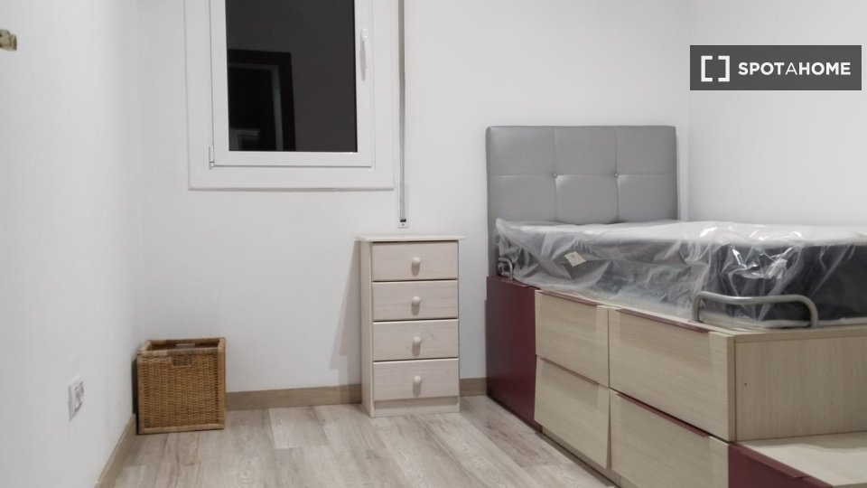 Habitación doble Barcelona, 4 habitaciones — foto 38