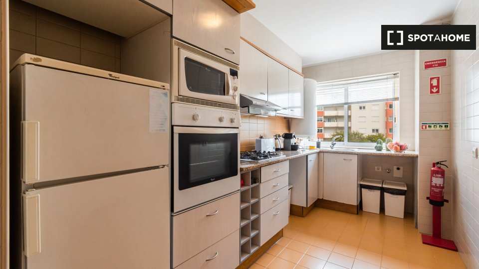 Apartment Lisbon, 1 bed, 76m² — photo 5