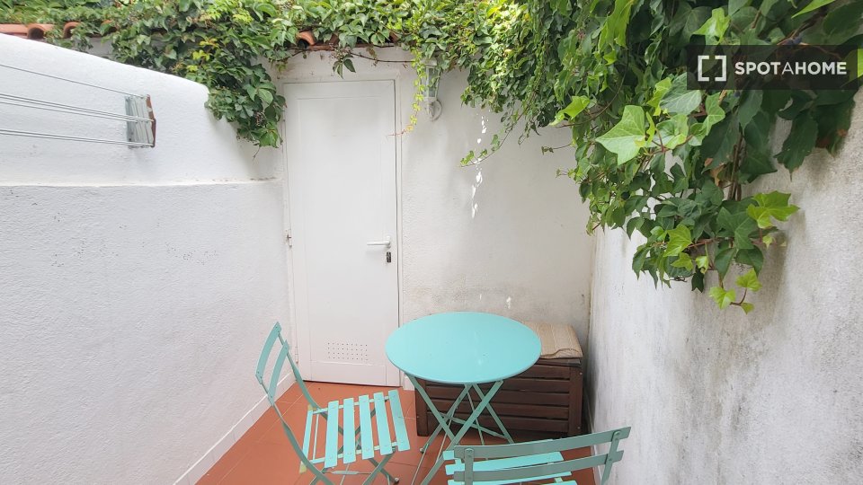Apartment Lisbon, 2 beds, 53m² — photo 6