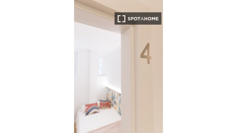 Double room Madrid, 6 beds — photo 12