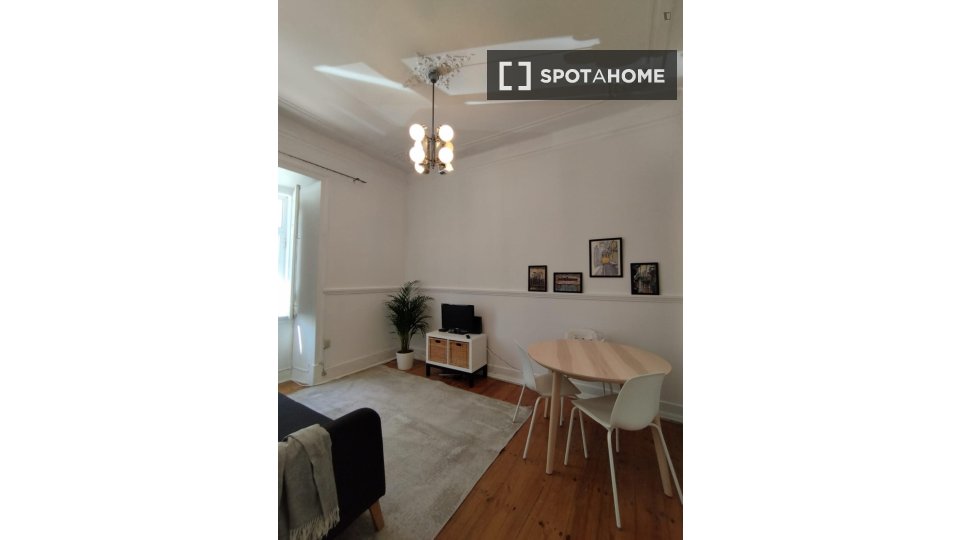 Apartment Lisbon, 2 beds, 75m² — photo 13