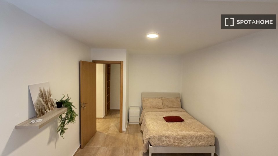 Double room Valencia, 6 beds — photo 11