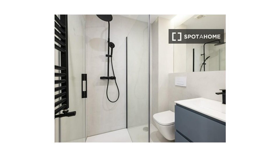 Apartment Madrid, 4 beds, 130m² — photo 3