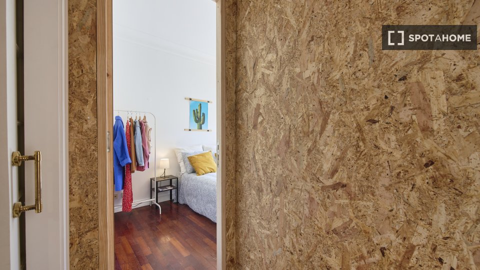 Double room Lisbon, 5 beds — photo 18