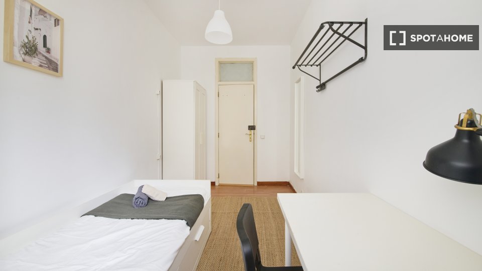 Double room Lisbon, 7 beds — photo 15