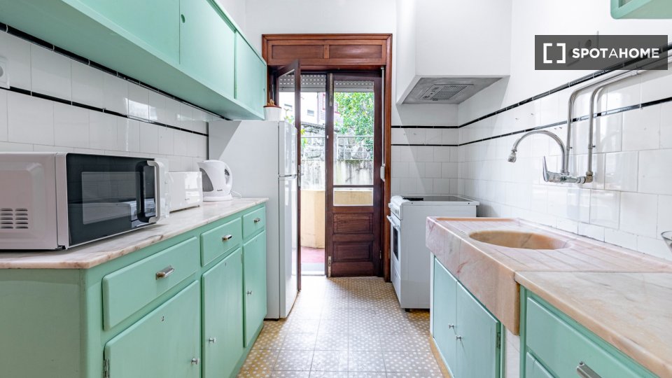 Double room Porto, 4 beds, 160m² — photo 5