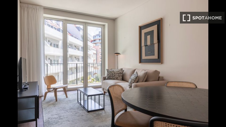 Apartment Lisbon, 1 bed — photo 5