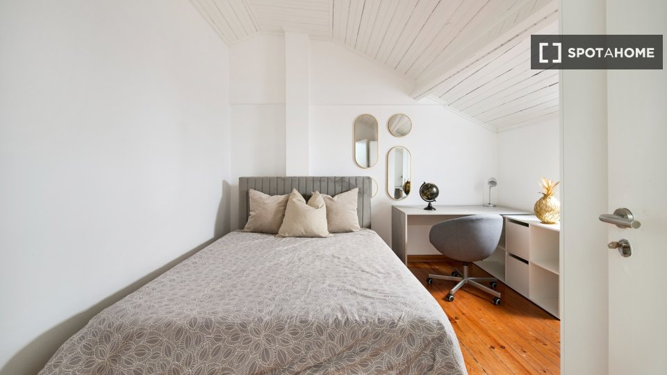 Double room Lisbon, 8 beds — photo 8