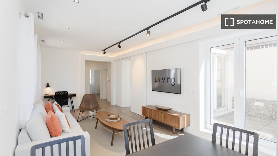 Apartment Porto, 3 beds, 95m² — photo 5
