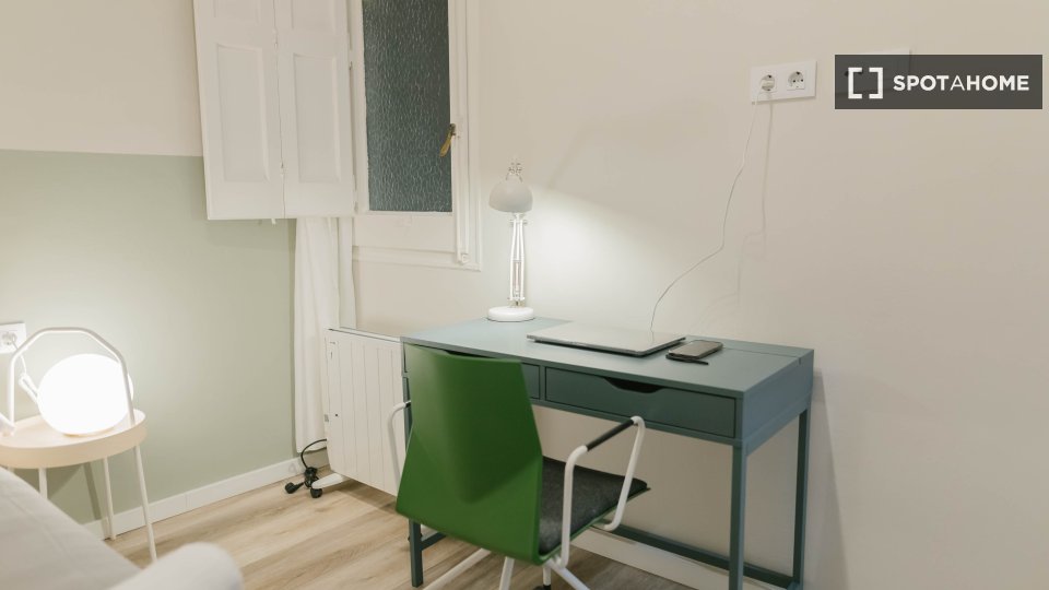 Double room Barcelona, 5 beds — photo 16