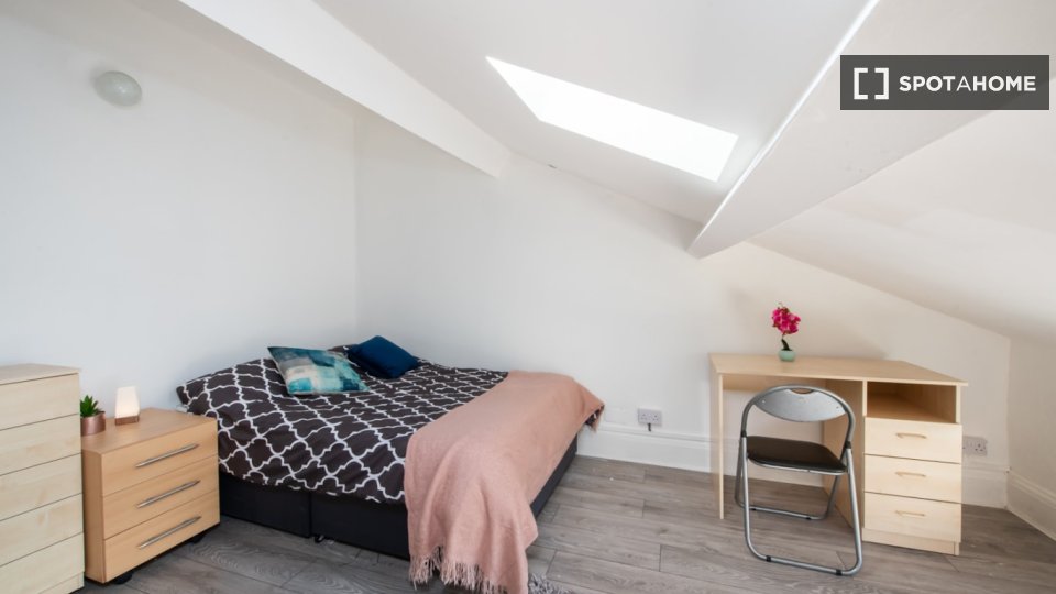 Double room London, 6 beds — photo 9
