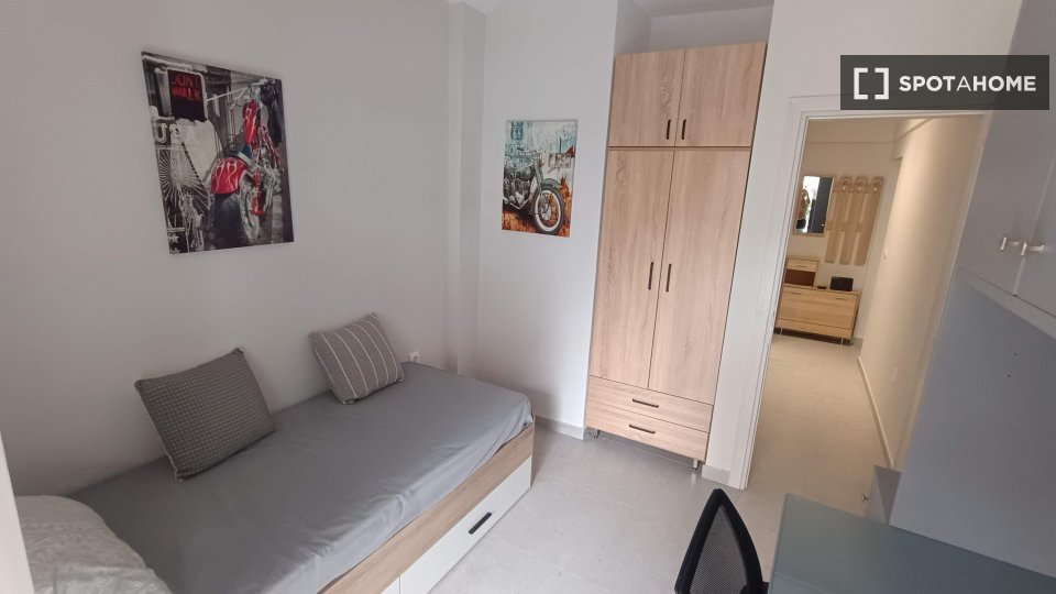 Double room Thessaloniki, 3 beds, 70m² — photo 6