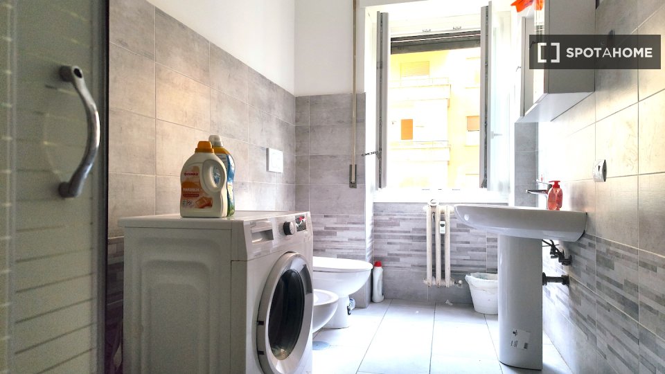 Double room Rome, 5 beds — photo 28