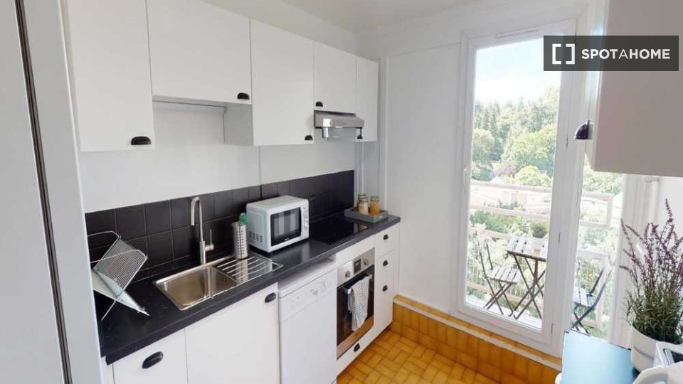 Double room Paris, 4 beds, 90m² — photo 3