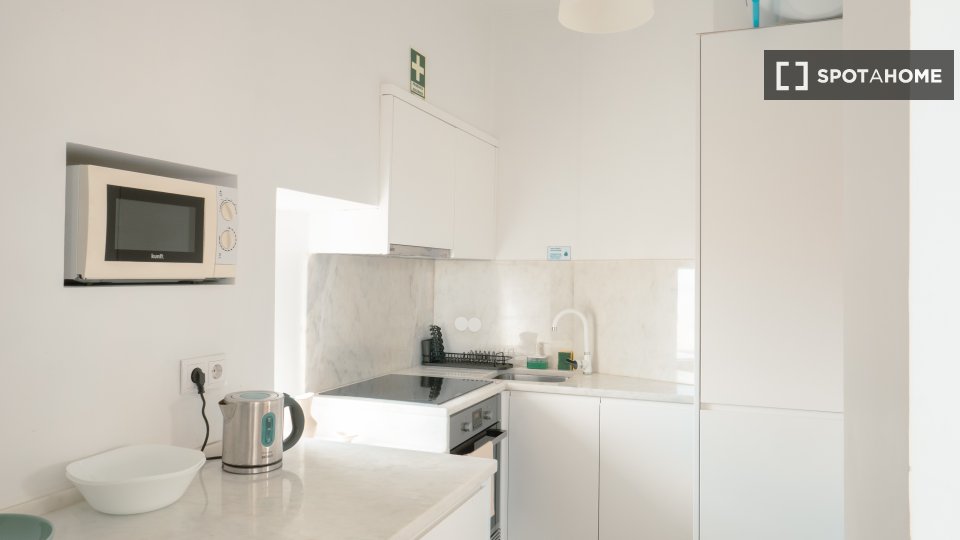 Apartment Lisbon, 2 beds, 71m² — photo 12