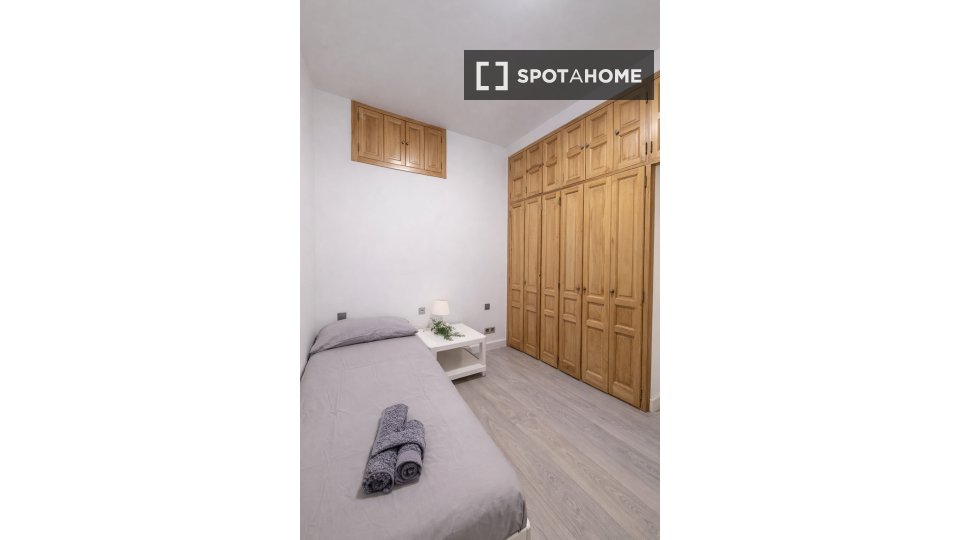 Apartment Madrid, 2 beds, 72m² — photo 17