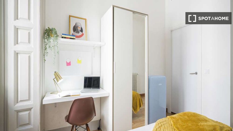 Double room Madrid, 67 beds — photo 18