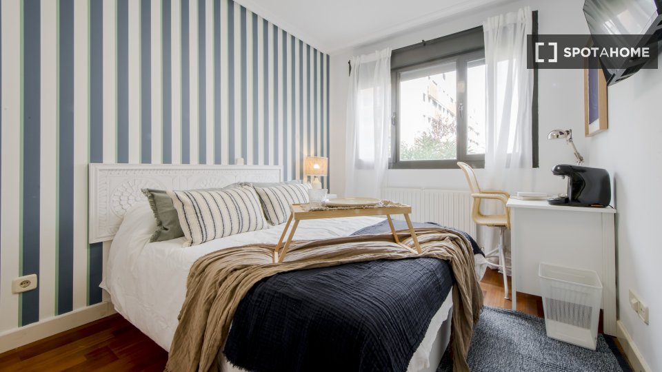 Double room Madrid, 8 beds — photo 17