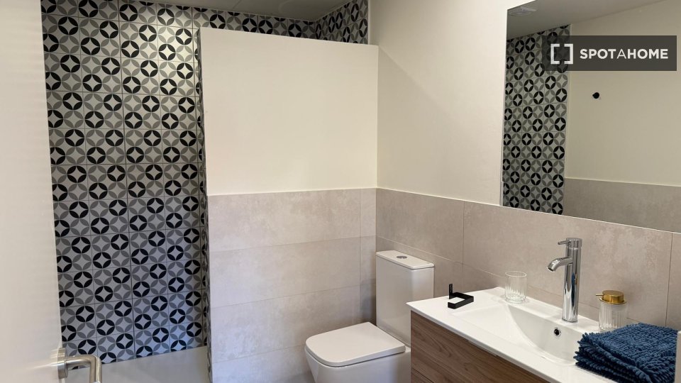 Double room Barcelona, 6 beds, 120m² — photo 62
