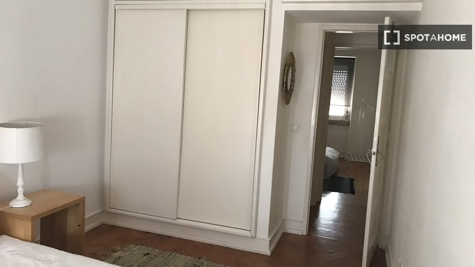 Apartment Lisbon, 4 beds — photo 9
