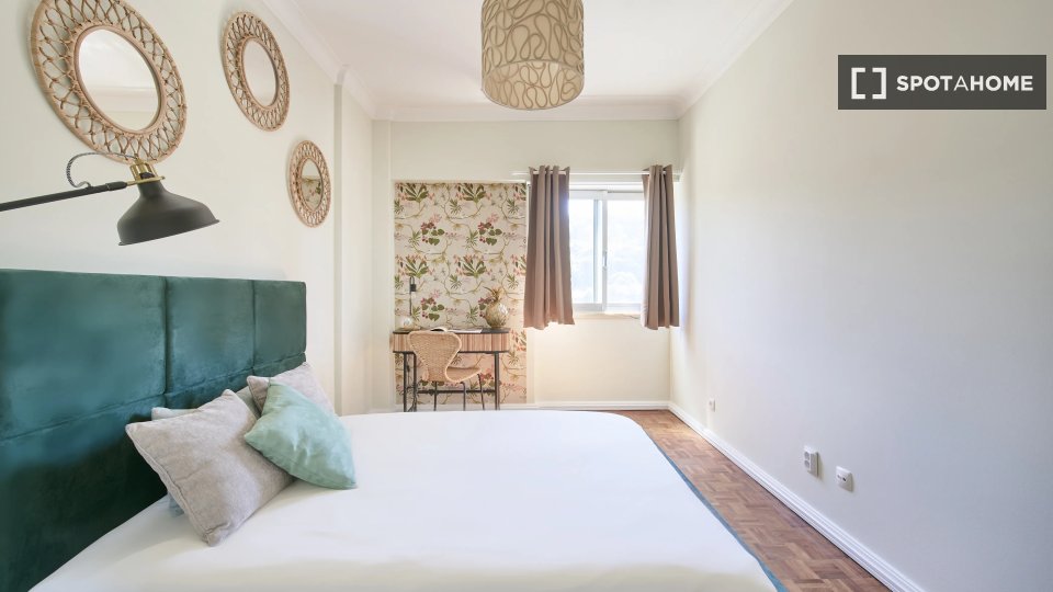 Double room Lisbon, 5 beds — photo 2