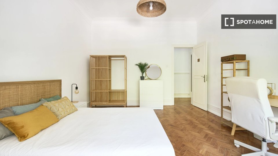 Double room Lisbon, 10 beds — photo 12