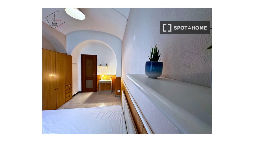 Double room Turin, 3 beds — photo 39