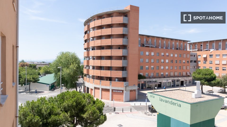 Double room Madrid, 6 beds, 200m² — photo 15