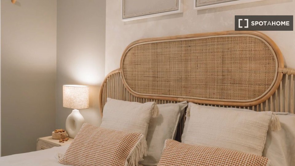 Apartment Lisbon, 1 bed — photo 10