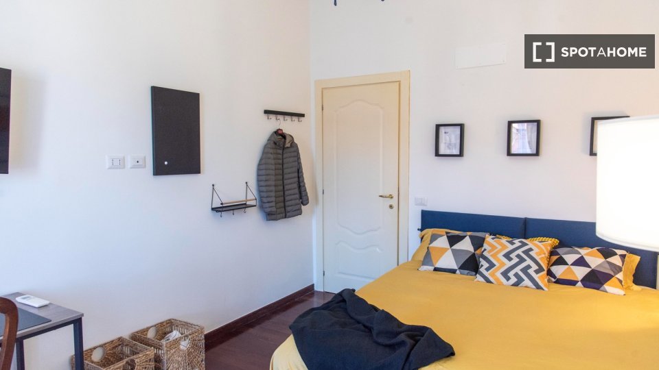Double room Rome, 4 beds — photo 10
