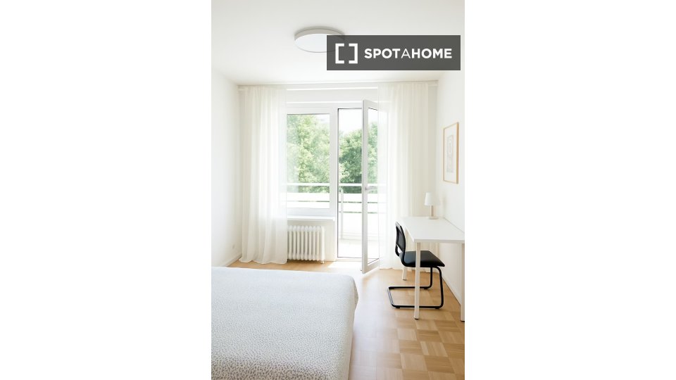 Double room Munich, 7 beds — photo 6