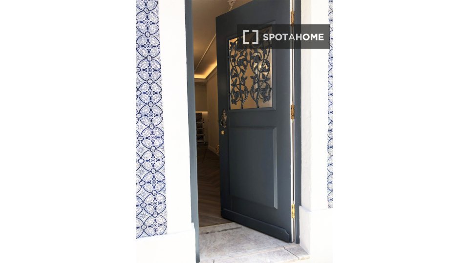 Apartment mono Lisbon, 60m² — photo 18
