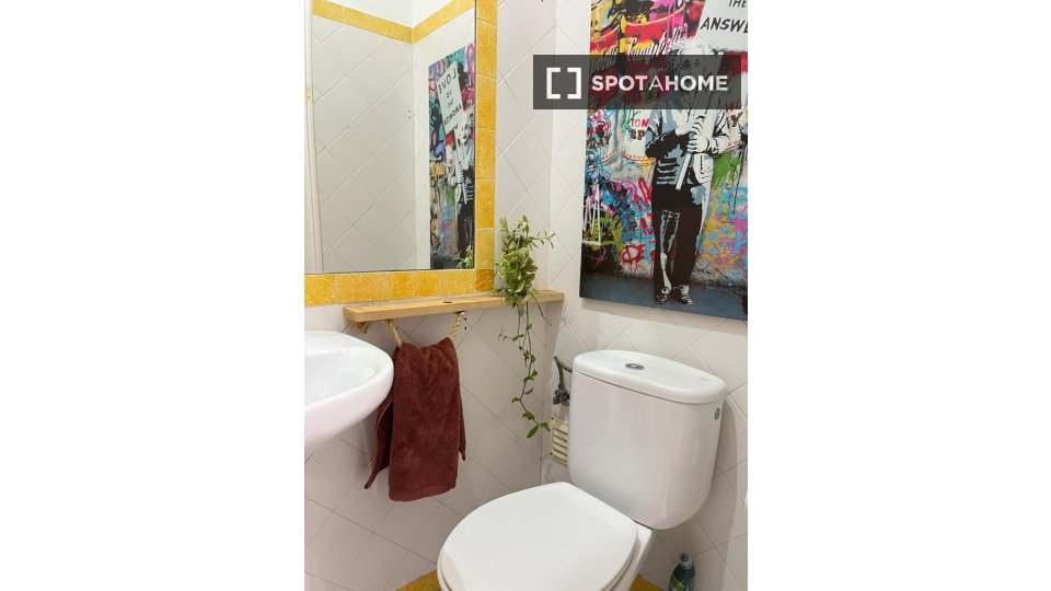 Double room Lisbon, 4 beds, 190m² — photo 7
