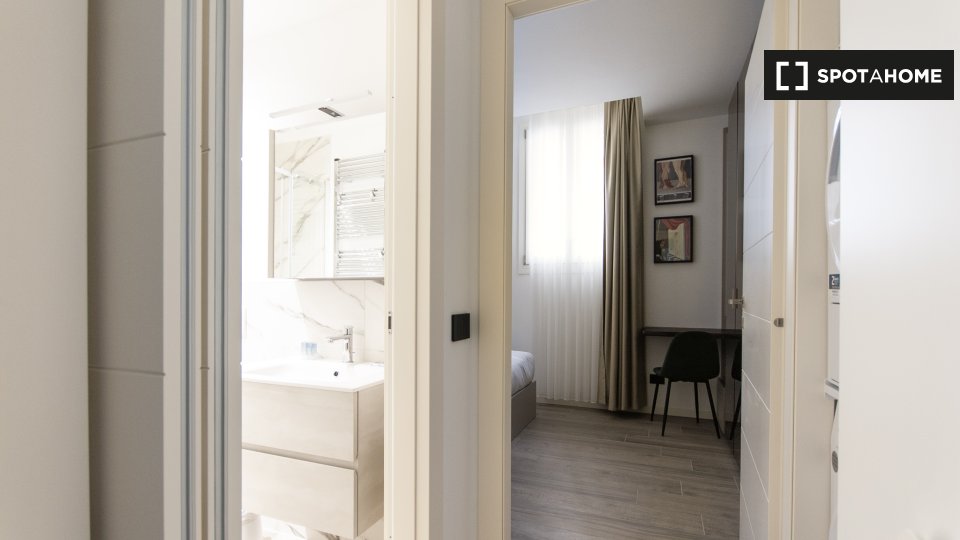 Apartment Milan, 1 bed — photo 11