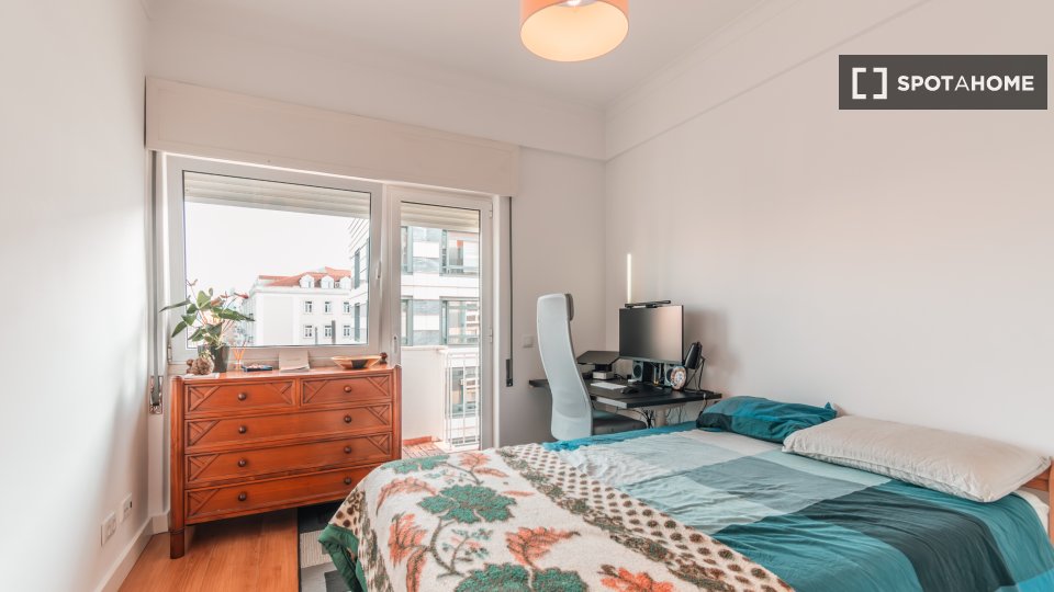 Apartment Lisbon, 1 bed, 48m² — photo 3