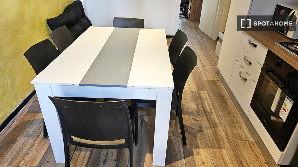 Double room Turin, 3 beds, 75m² — photo 13