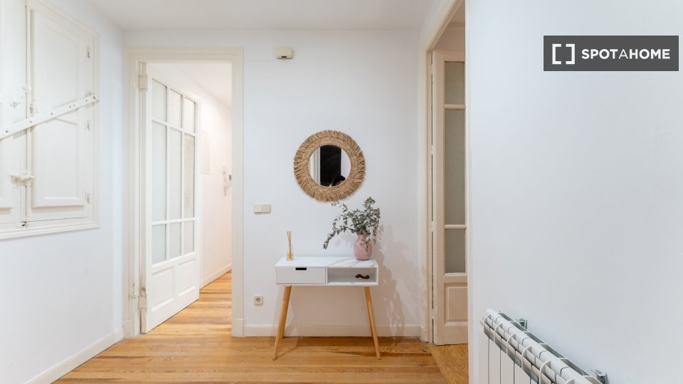 Double room Madrid, 4 beds — photo 16