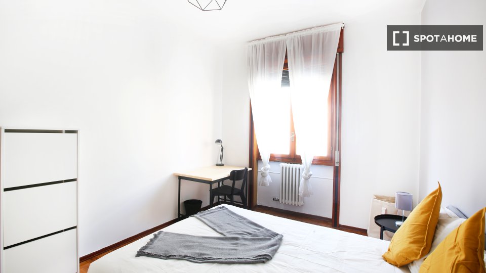 Double room Milan, 3 beds, 80m² — photo 11