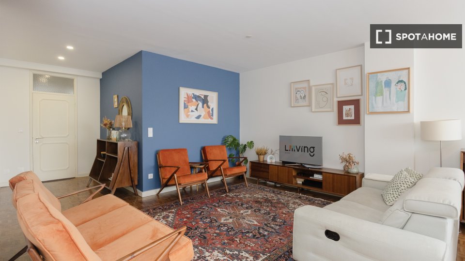 Apartment Porto, 3 beds, 140m² — photo 16