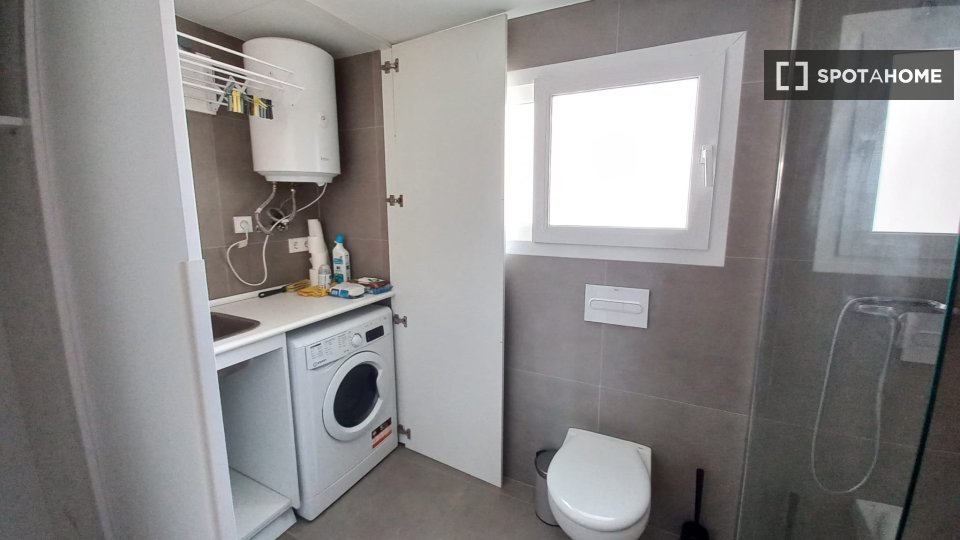 Apartment Valencia, 2 beds — photo 2