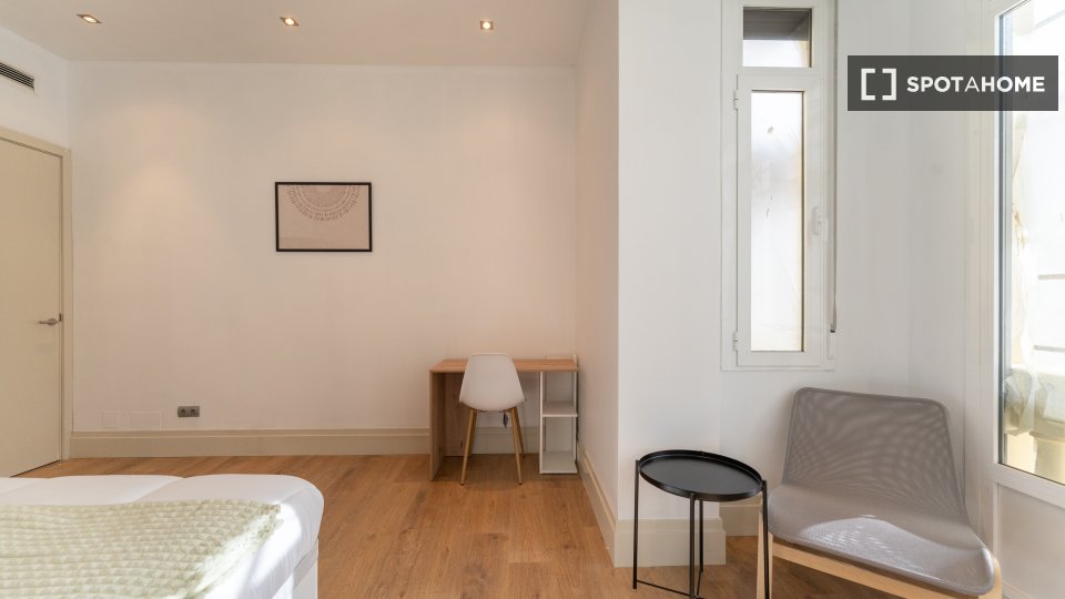 Double room Madrid, 6 beds — photo 14