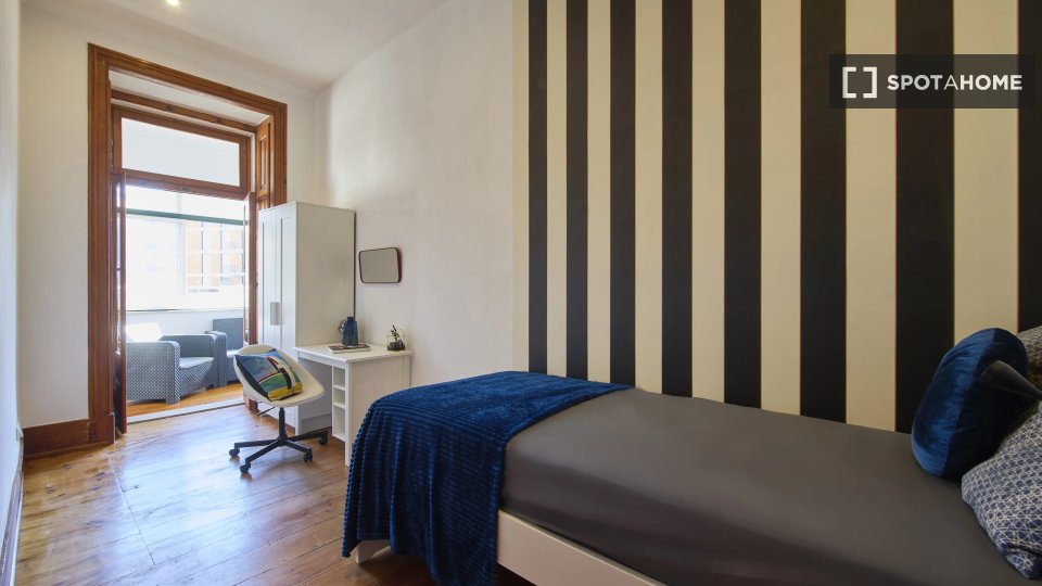 Double room Lisbon, 7 beds — photo 8